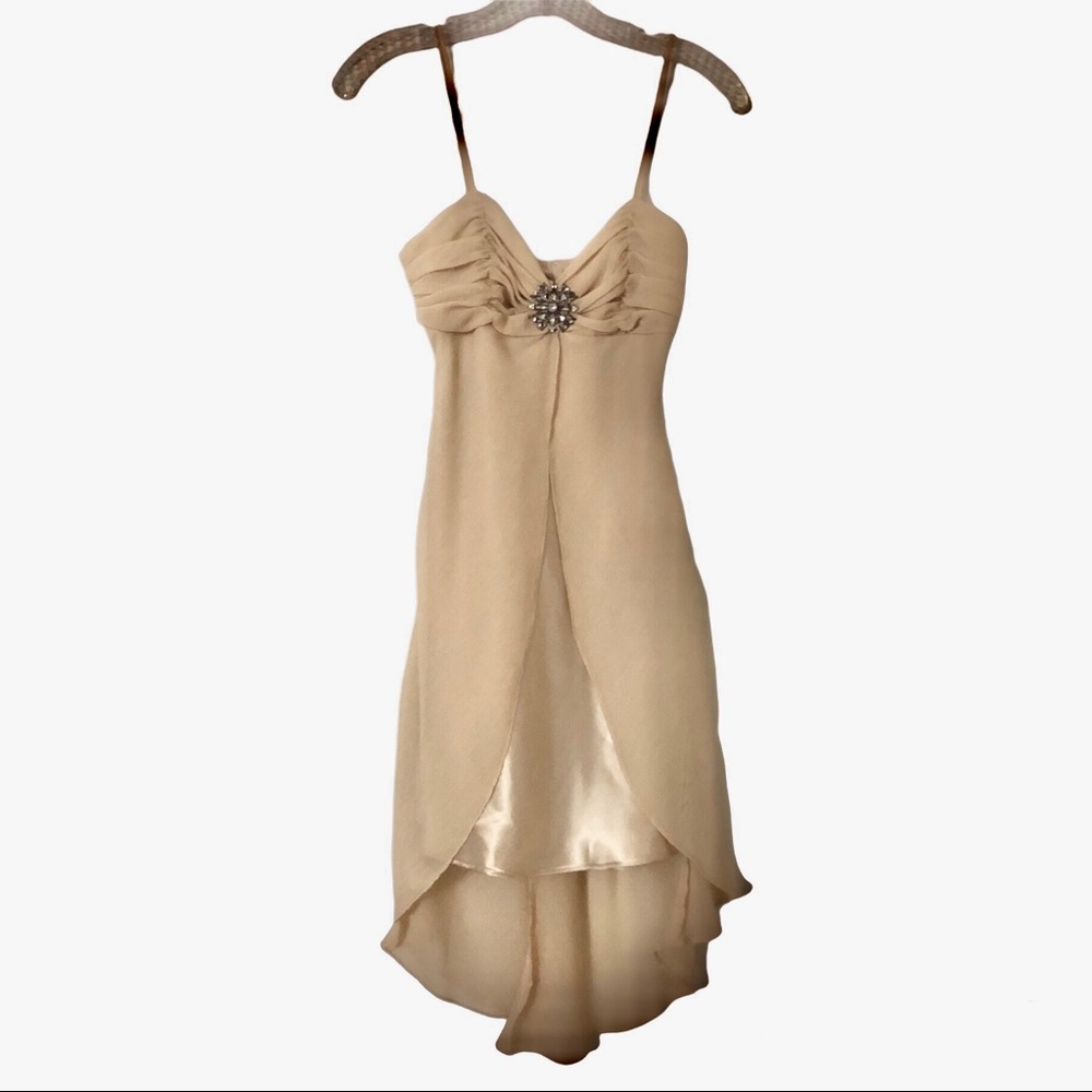 ⭐️Sexy Beige dress!⭐️